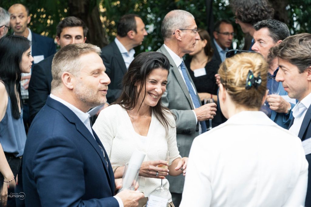 Cercle Humania - Terrasse du dîner-débat